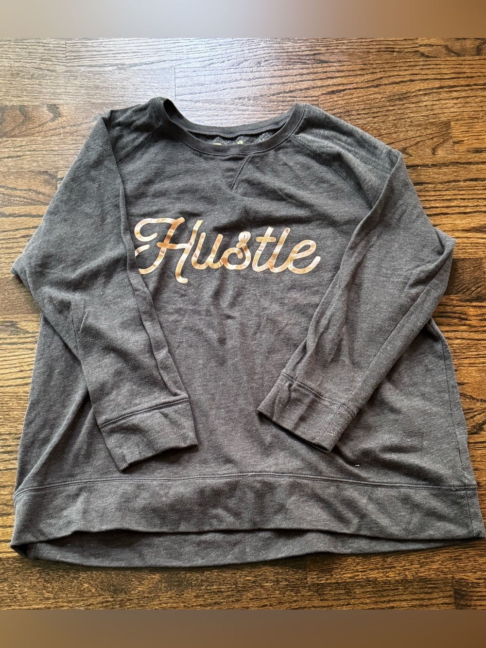 Xersion woman’s “hustle” Graphic Pullover Sweatshirt - Charcoal size 1XL
